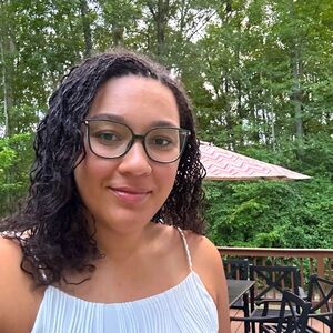 Meet your Posher, Helen